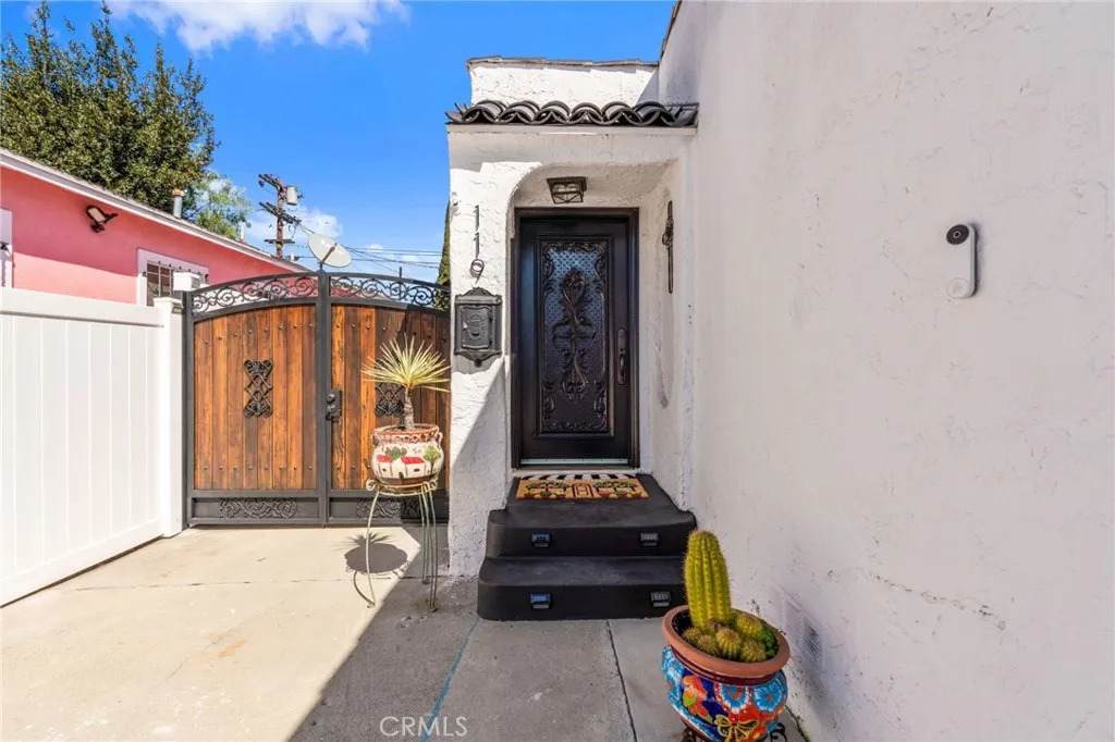 119 E 75th St - Photo 1