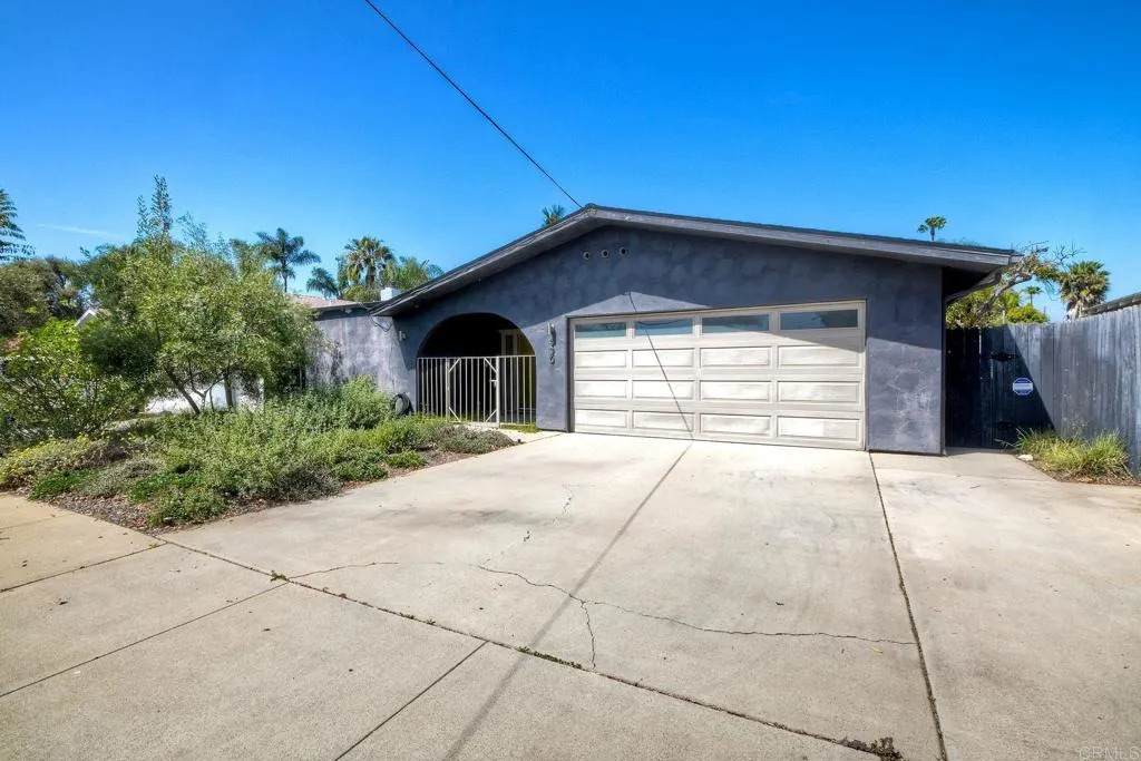 920 Morse Street - Photo 1