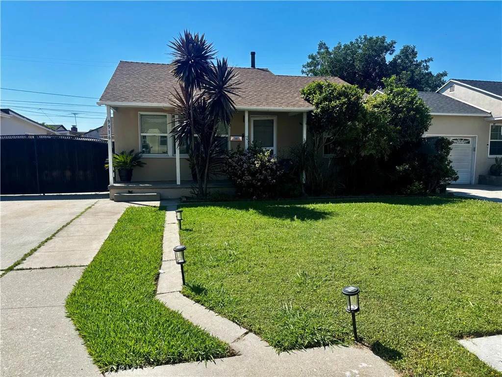 9916 Liggett - Photo 1