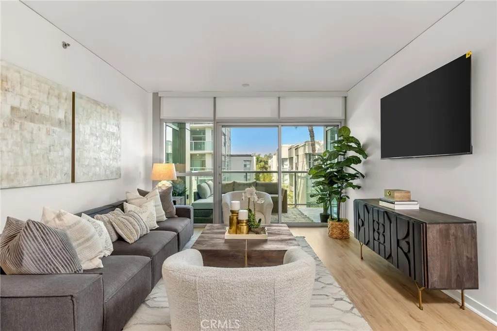13650 Marina Pointe Drive - Photo 1