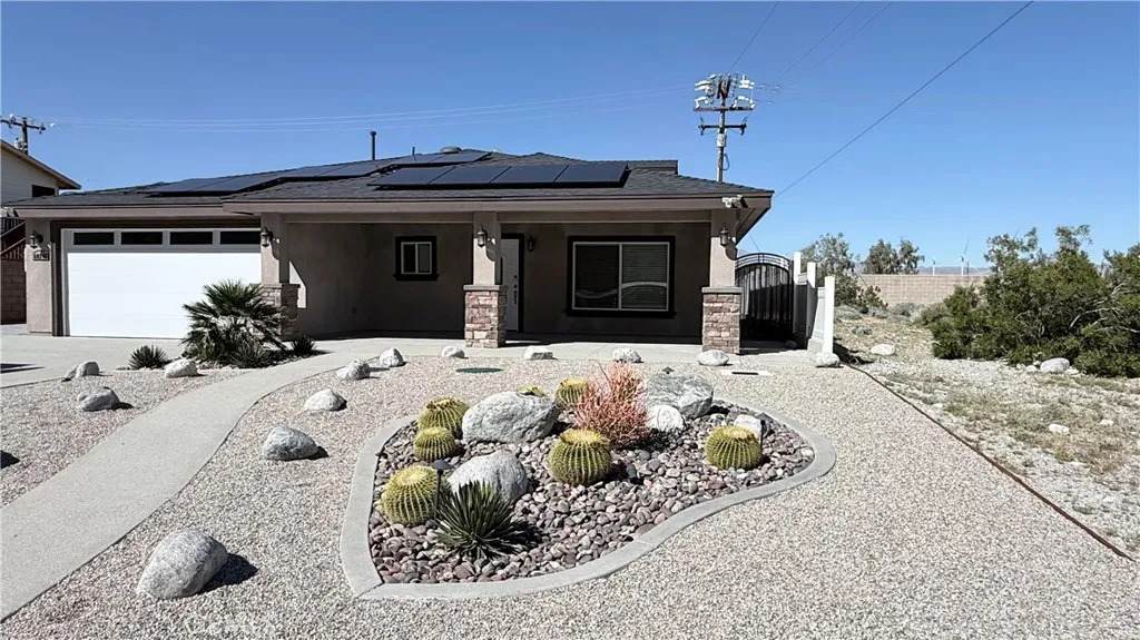 60242 Palm Oasis - Photo 1