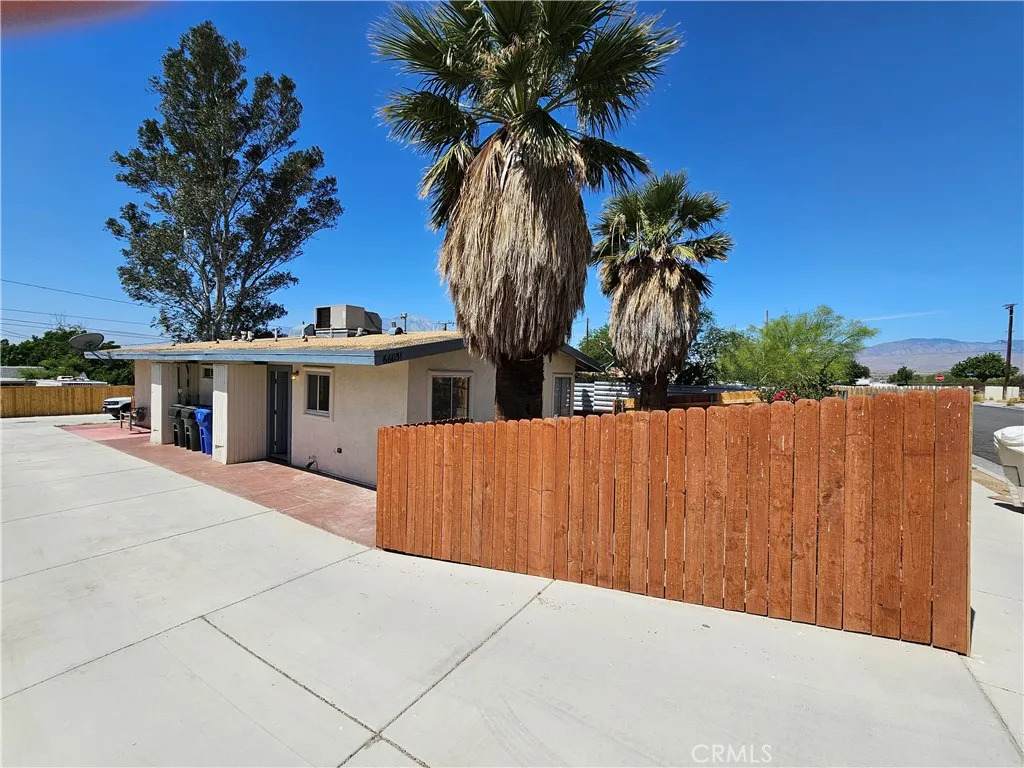 66051 3rd - Photo 1