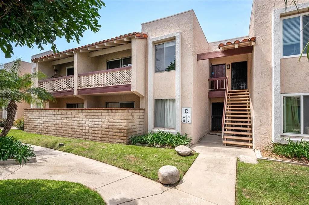 700 La Veta - Photo 1