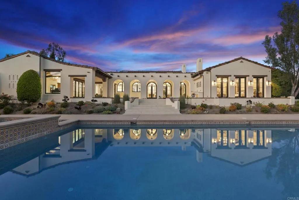 4943 El Arco Iris - Photo 1