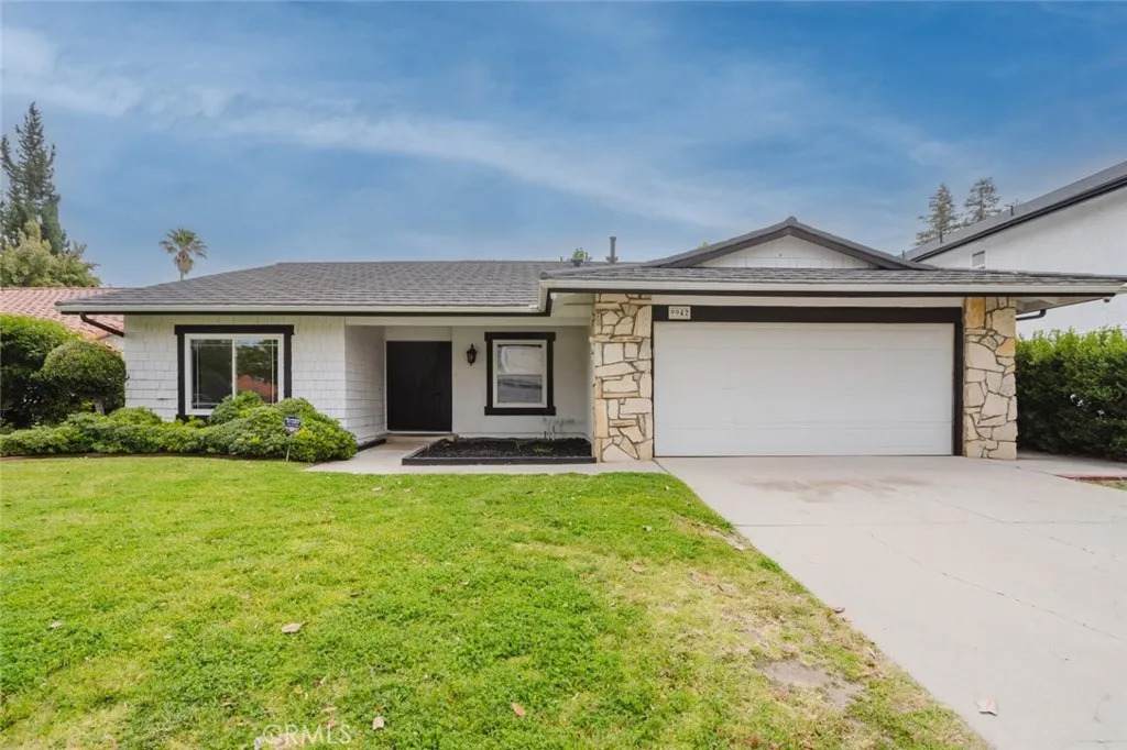 9942 Hanna Avenue - Photo 1