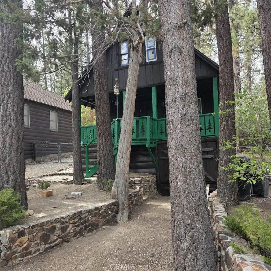 512 Rainbow Boulevard - Photo 1