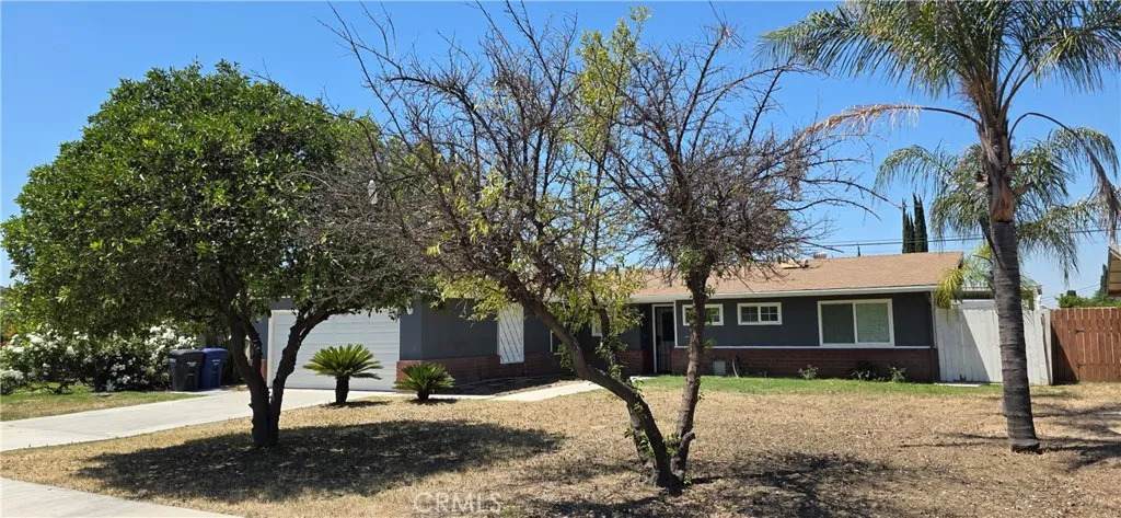 10740 Coloma - Photo 1