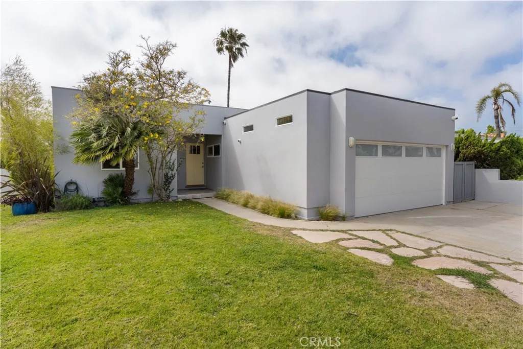 929 Lomita - Photo 1