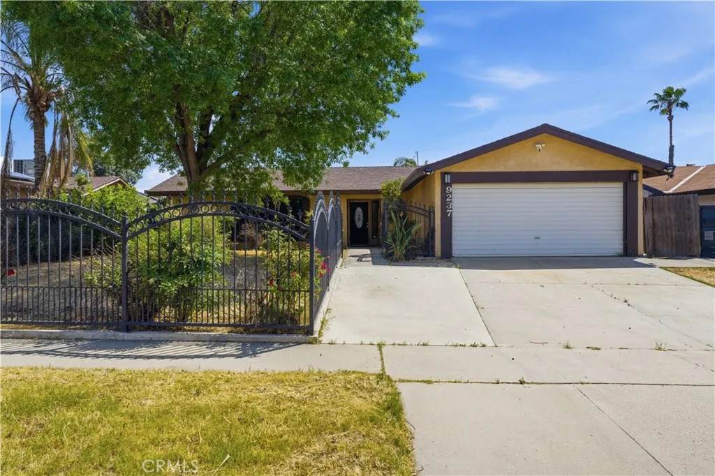9237 Butternut - Photo 1
