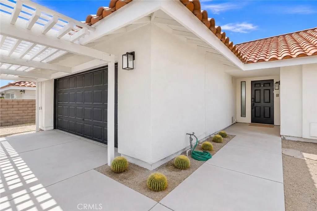1489 E Francis Drive - Photo 1