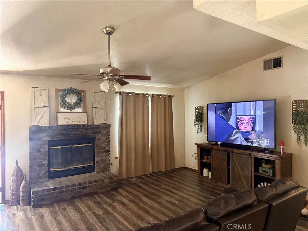 https://bt-photos.global.ssl.fastly.net/sandiego/orig_boomver_2_306714599-1.jpg