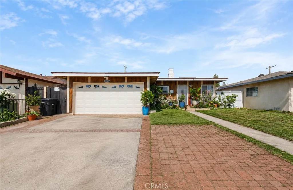 21017 Violeta Avenue - Photo 1