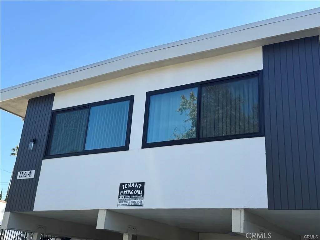 1164 Irving Avenue - Photo 1