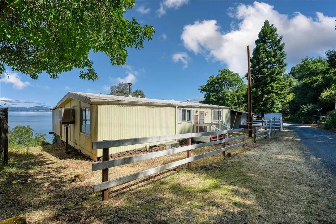 6956 Glebe Drive - Photo 1