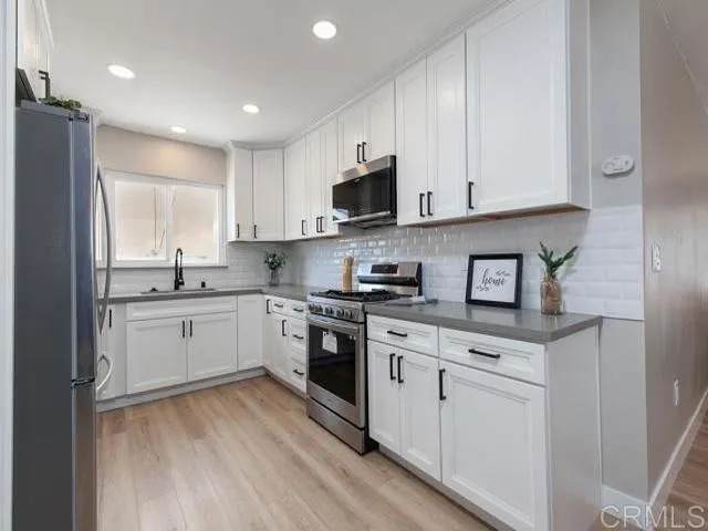 1817 Oakshire Court - Photo 1