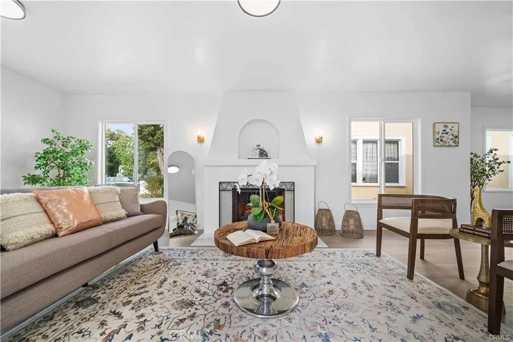 1558 Hauser - Photo 1