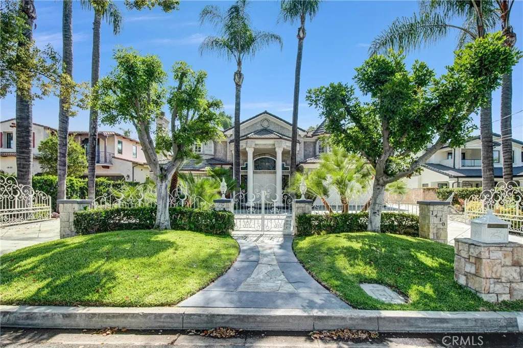 1410 S 10Th Ave - Photo 1
