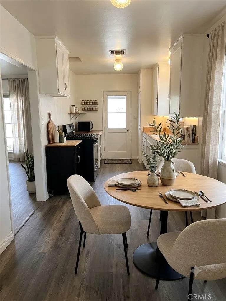 6852 Aura Avenue - Photo 1