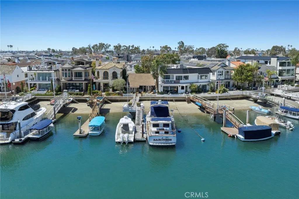 323 Bay Front - Photo 1