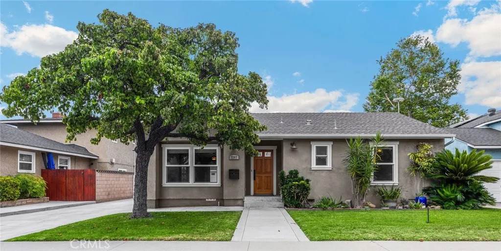 2267 Stearnlee Ave - Photo 1