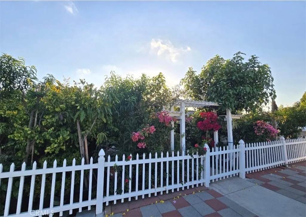14201 Paul Way - Photo 1