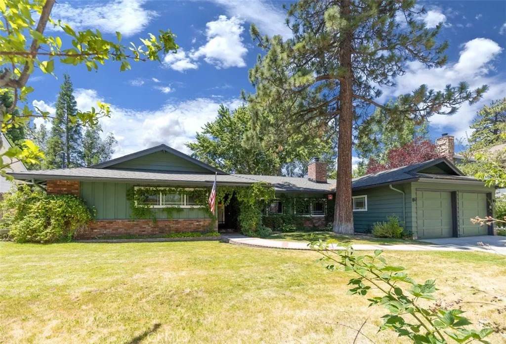 126 Eureka - Photo 1