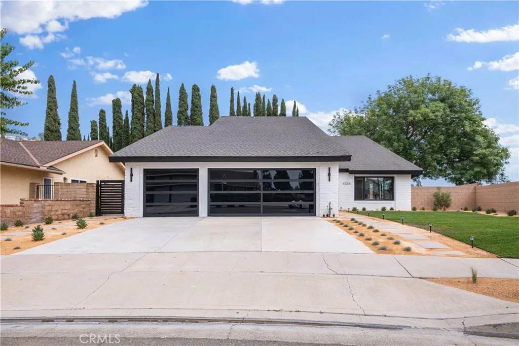 4334 Ruth Pl - Photo 1