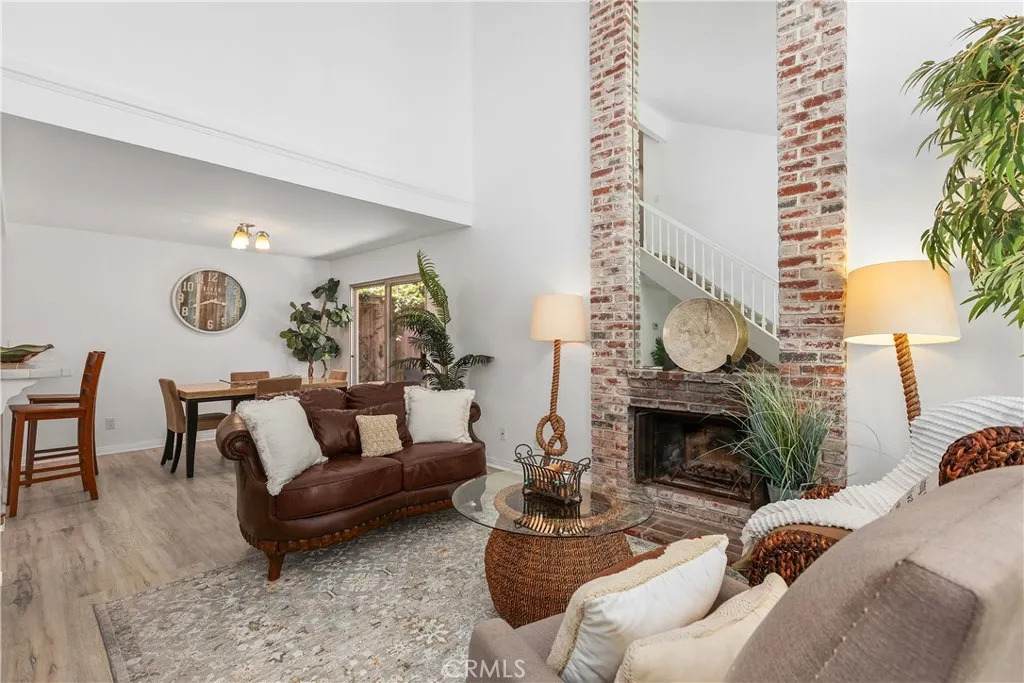 22 La Costa Court - Photo 1