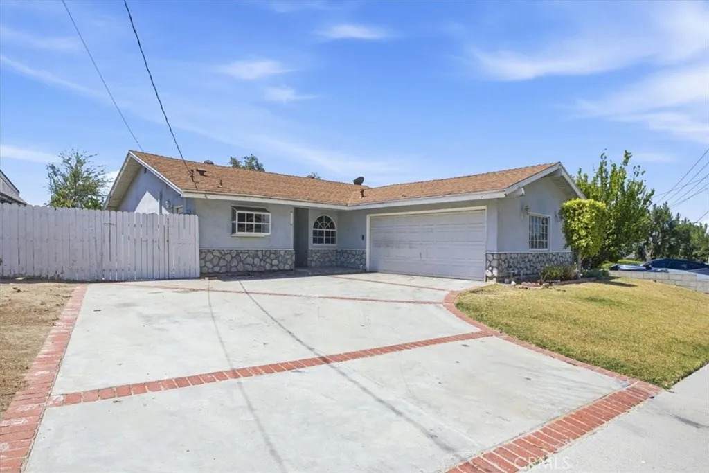 28234 Enderly Street - Photo 1