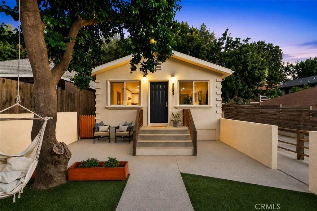 3754 Mercury Avenue - Photo 1
