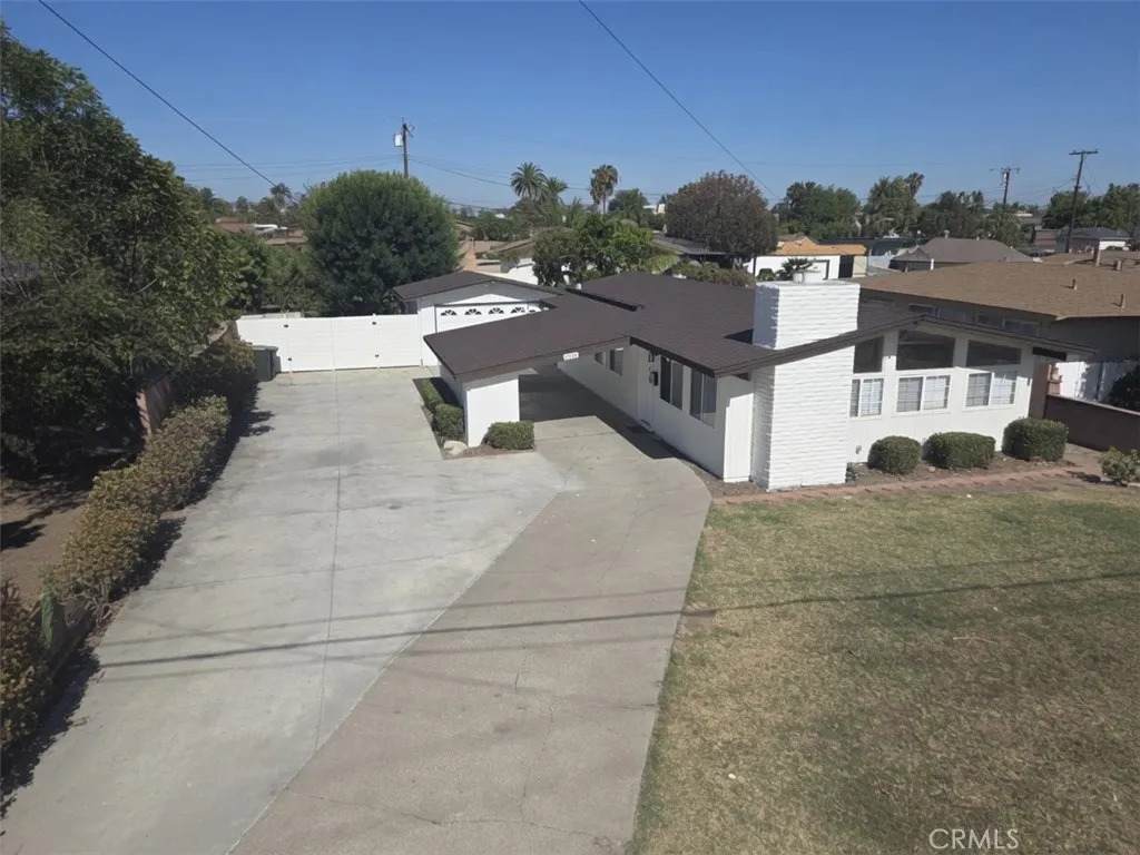 1001 Gilbert - Photo 1