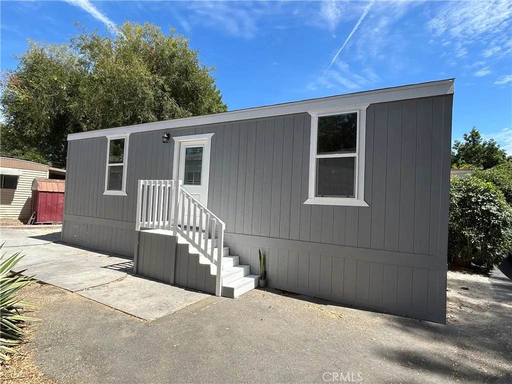 300 E Arbor Street - Photo 1
