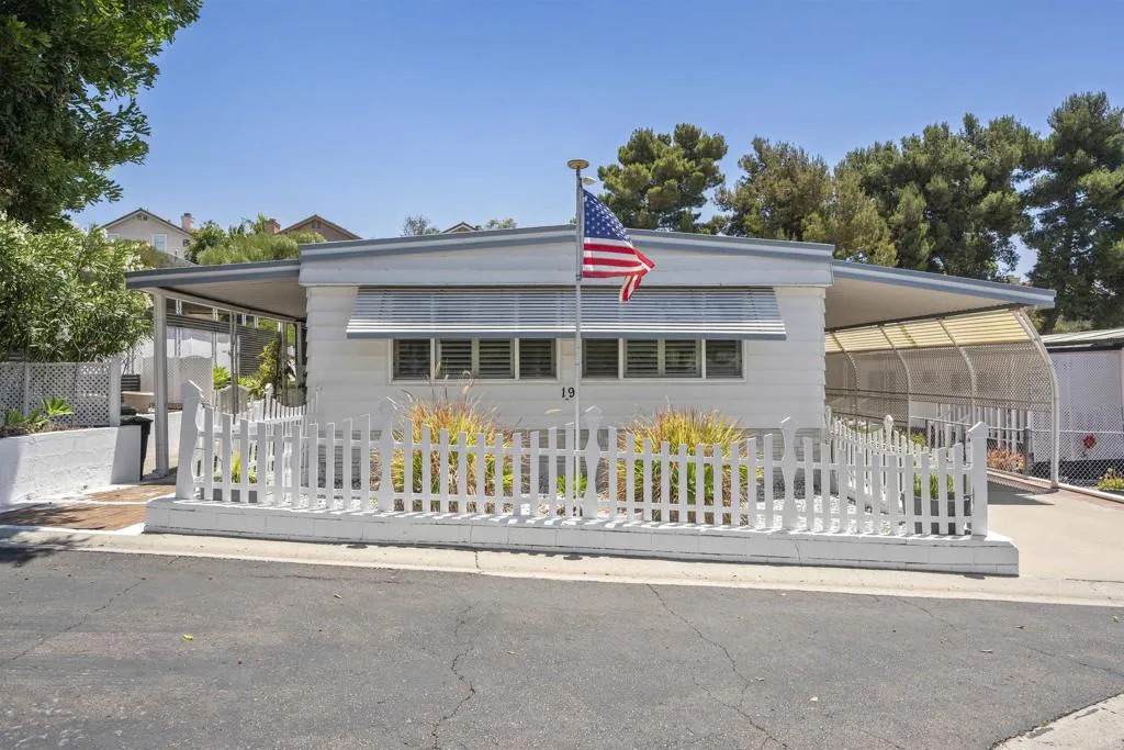 https://bt-photos.global.ssl.fastly.net/sandiego/orig_boomver_2_306768031-1.jpg