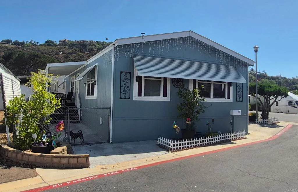 1285 E Washington - Photo 1