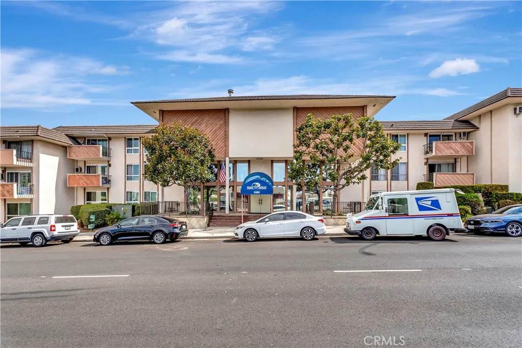 5585 Pacific Coast Hwy - Photo 1