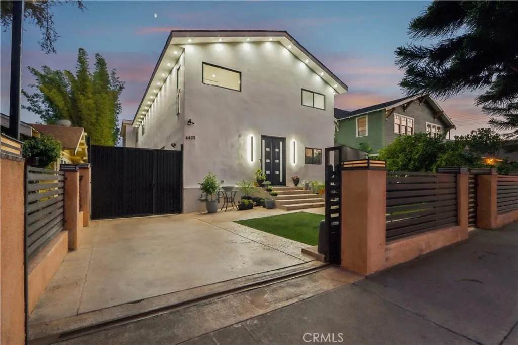 4432 Melbourne Avenue - Photo 1