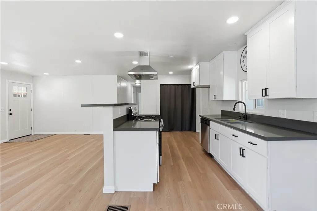 1444 Michigan - Photo 1