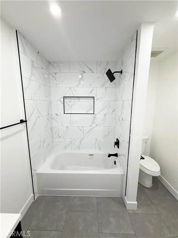 17000 Burbank Boulevard - Photo 1