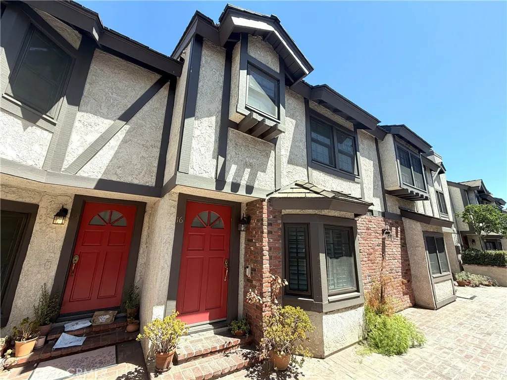 11940 Weddington Street - Photo 1