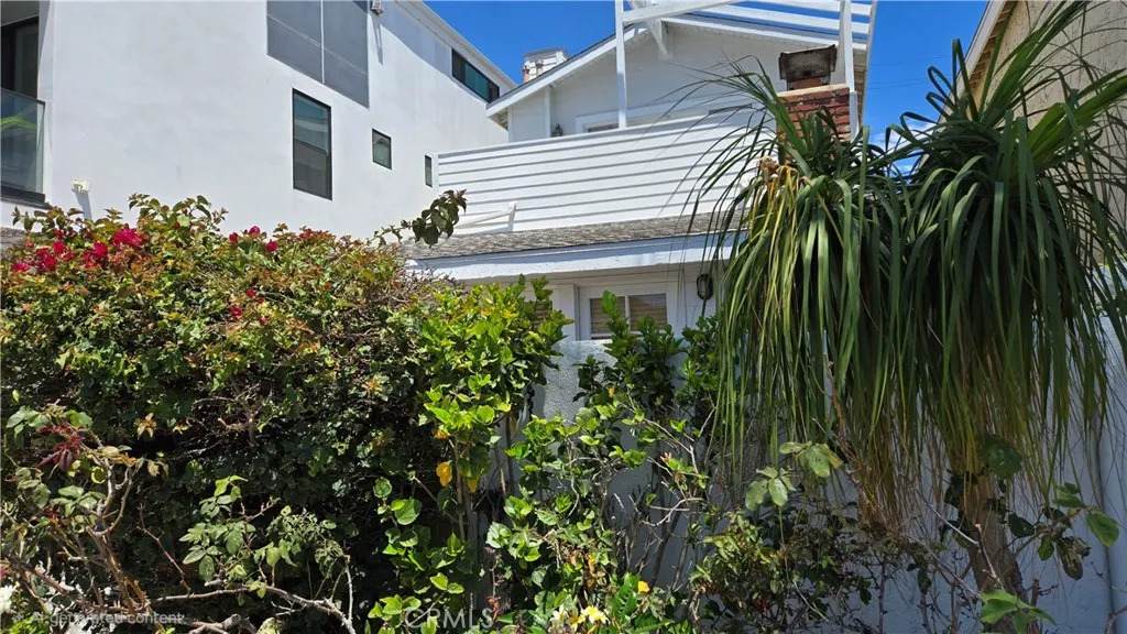 1812 Balboa - Photo 1