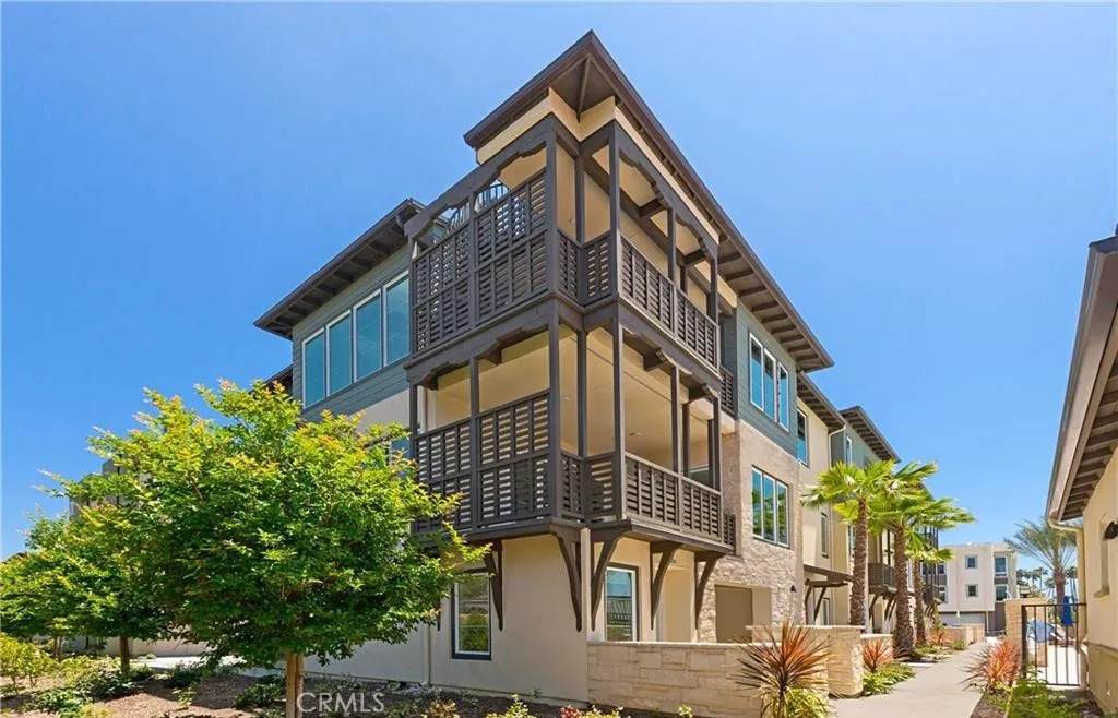 326 Doheny Way - Photo 1