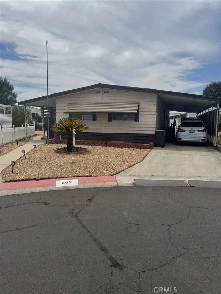 27601 Sun City Blvd - Photo 1