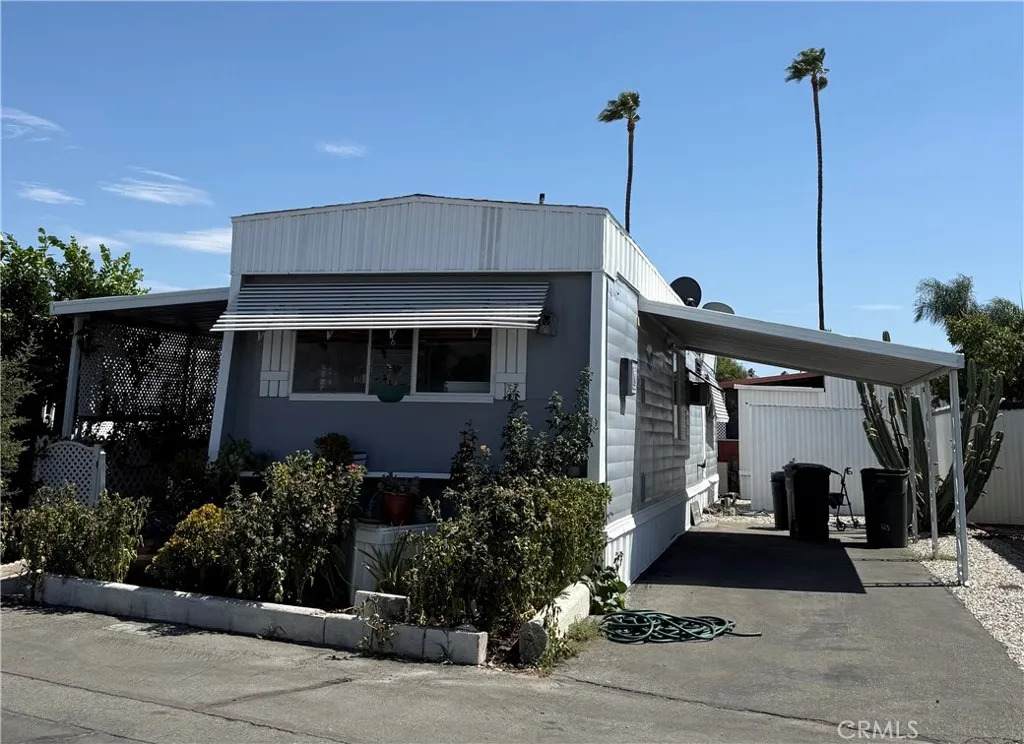 1600 San Jacinto - Photo 1