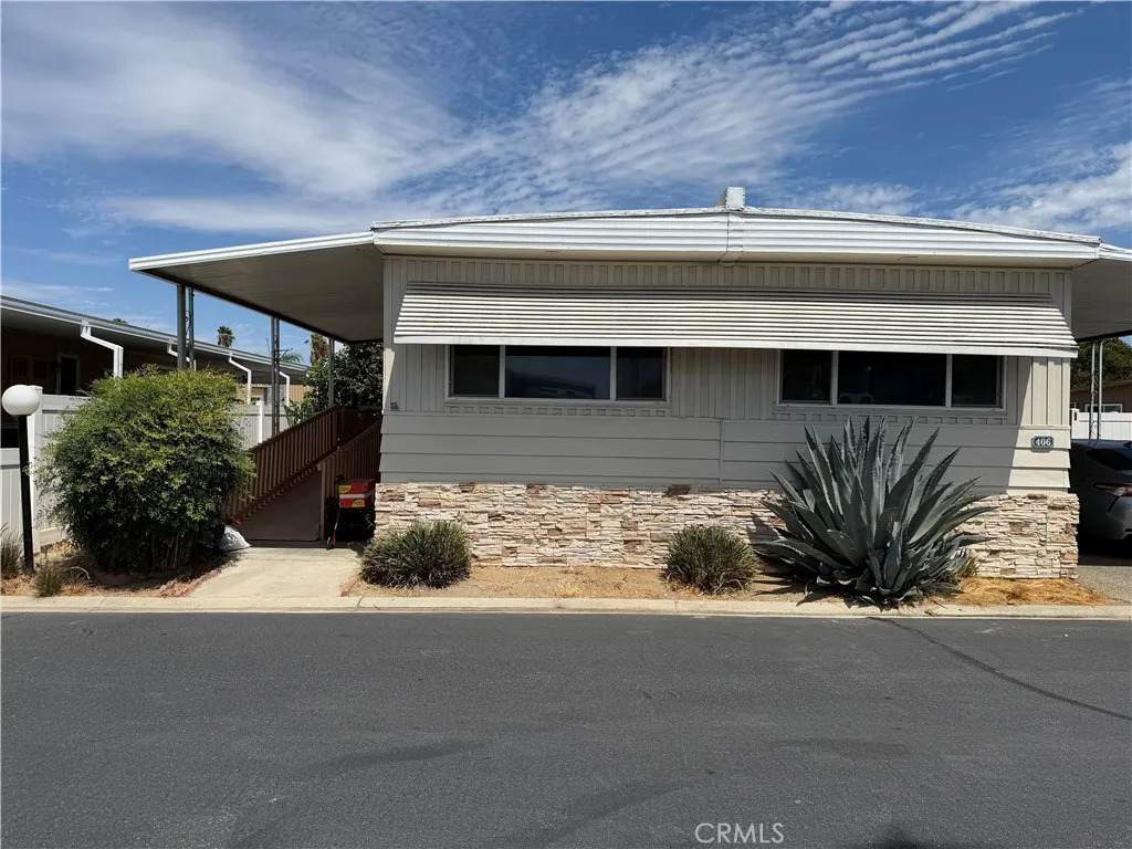 3825 Crestmore - Photo 1