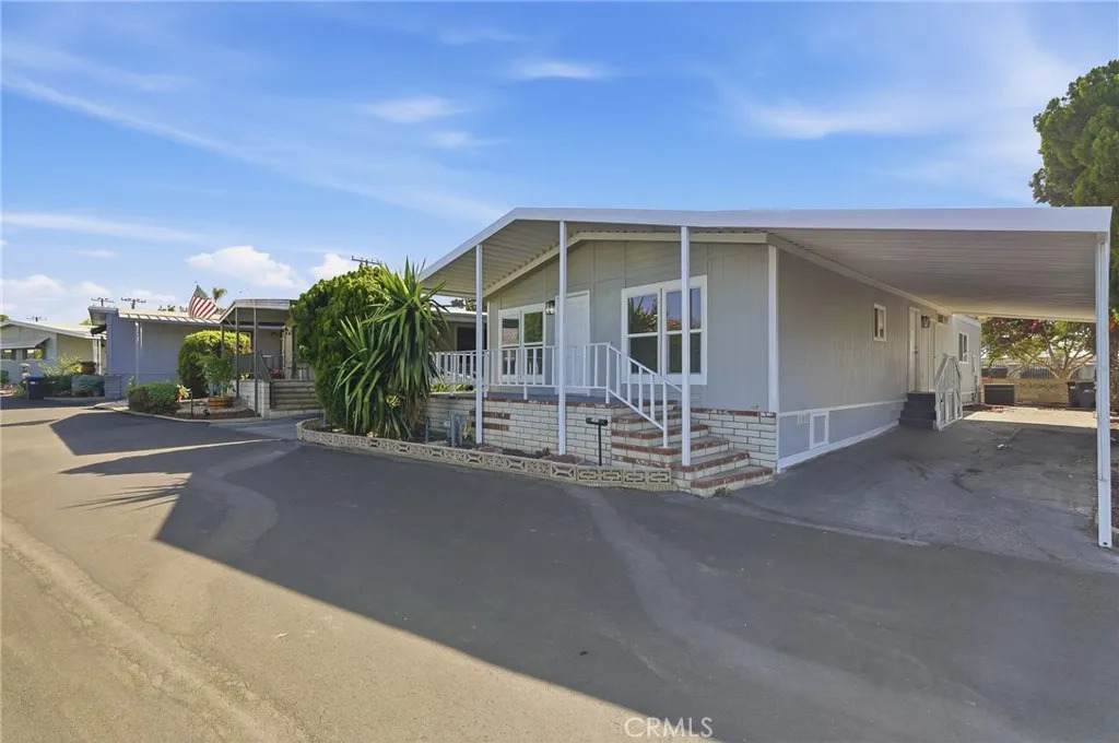 3530 Damien - Photo 1