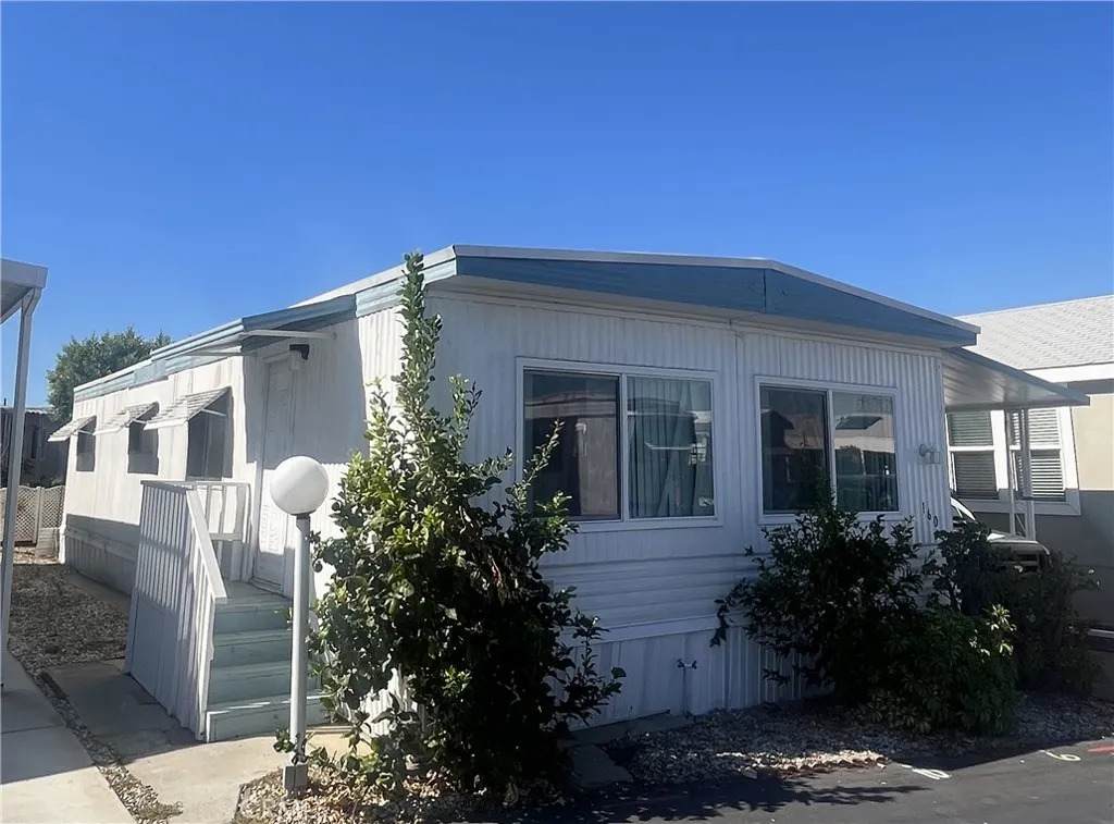 17700 Western - Photo 1