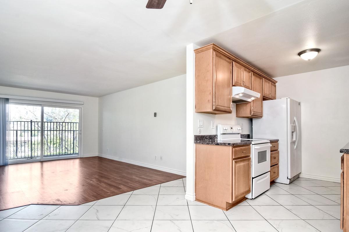 2340 Hosp Way - Photo 1