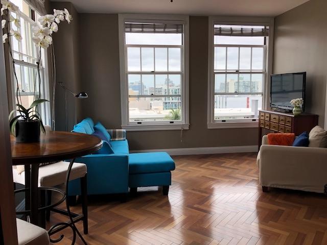 702 Ash Street - Photo 1