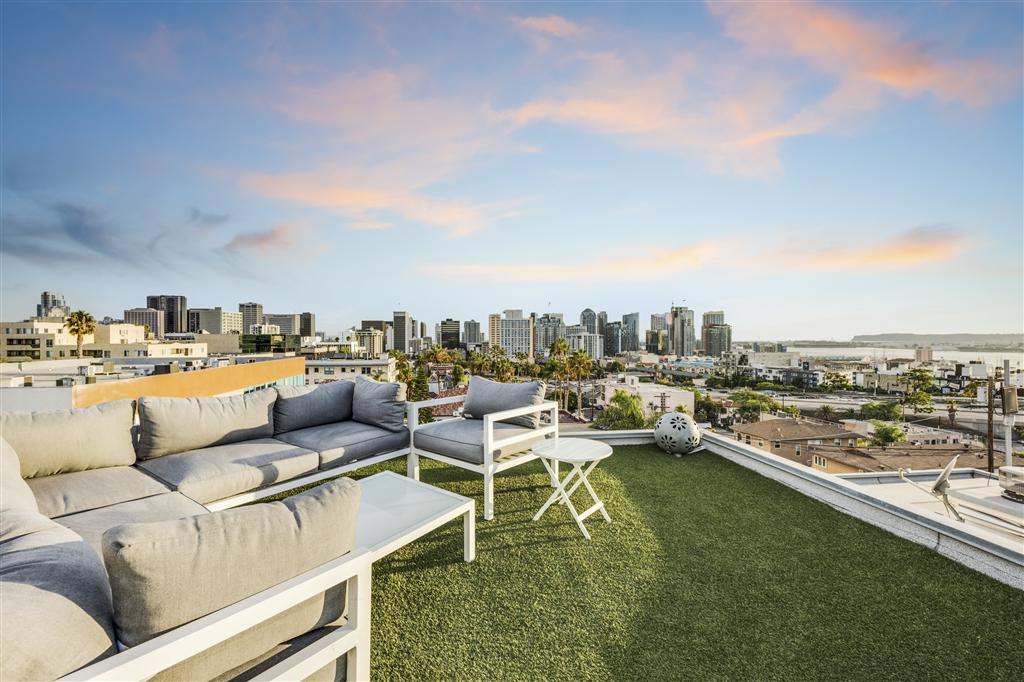 145 Hawthorn - Photo 1