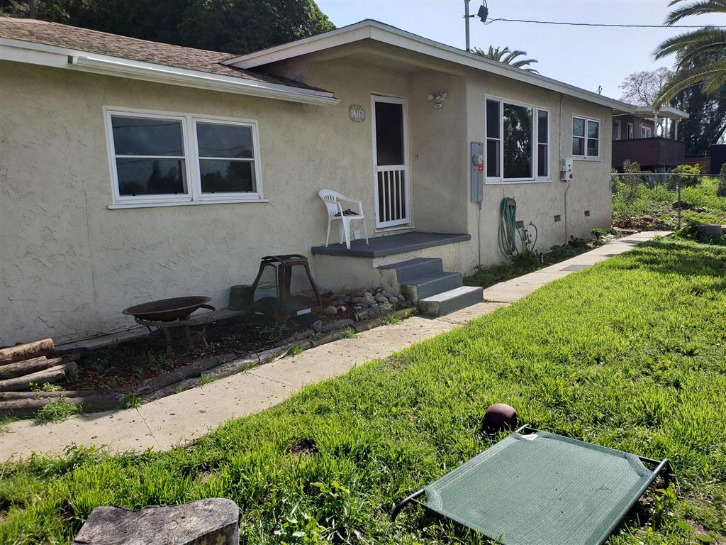 2505 Arcadia Ave - Photo 1